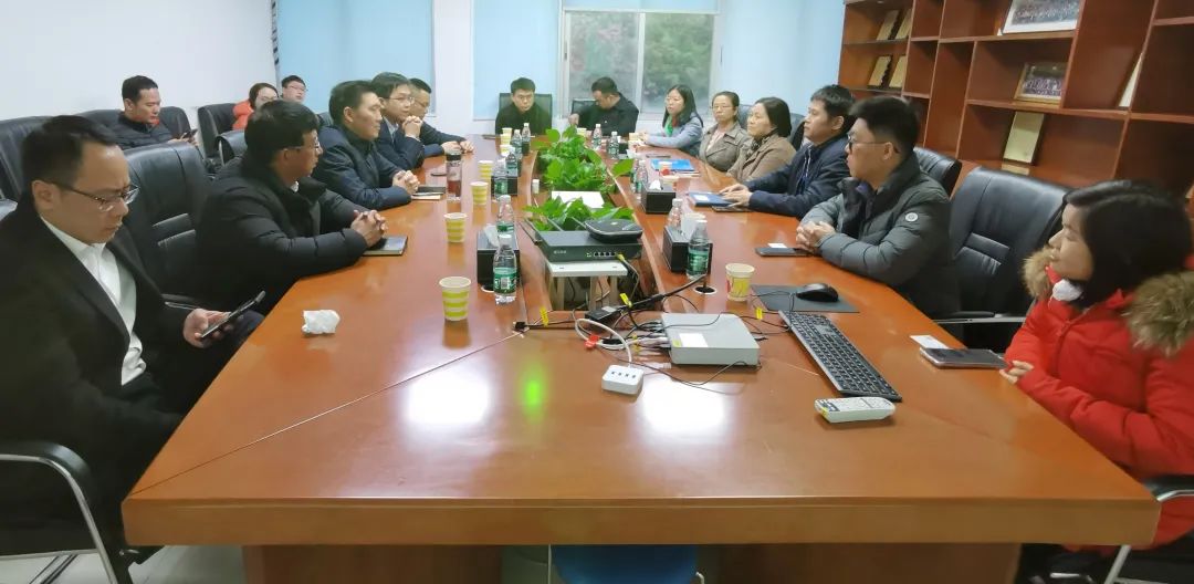重慶市高新區(qū)管委會黨工委委員、副主任高久鵬一行赴博濟醫(yī)藥參觀座談